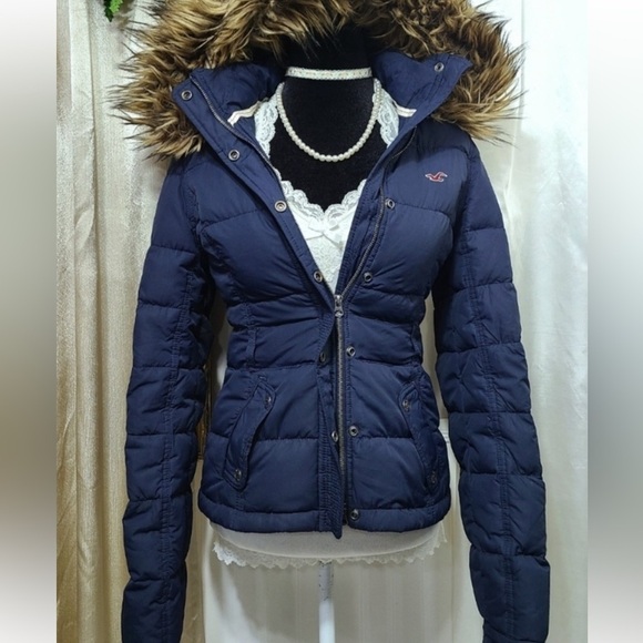 Hollister Jackets & Blazers - Vintage Y2K Hollister Dark Blue Puffer Jacket with Faux Fur Trim Removable Hood